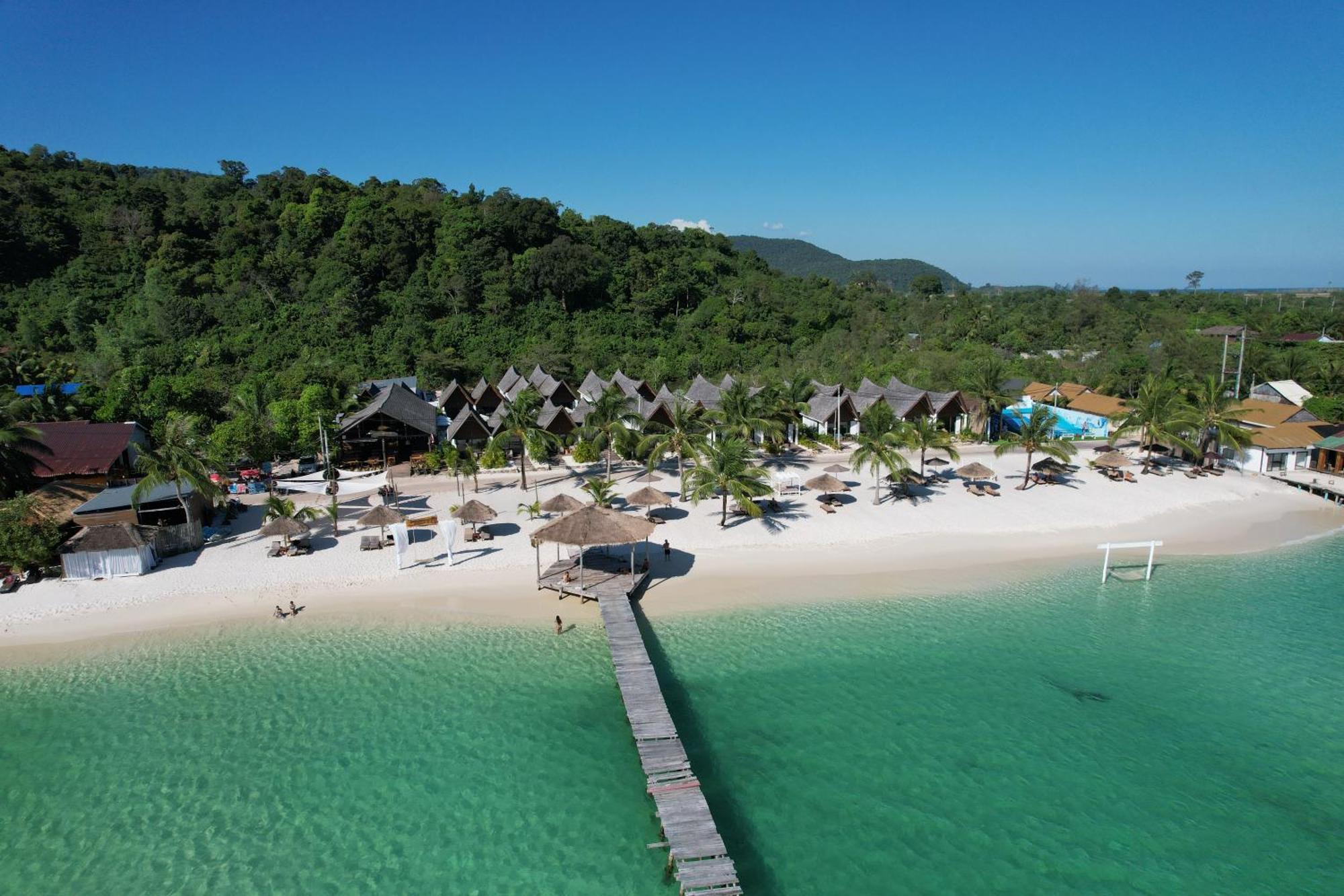 Golden Beach Resort Sok San Village Exterior photo